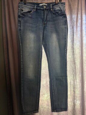 KanCan Skinny Jeans Blue Faded Wash Mid Rise Women’s Size 30/13